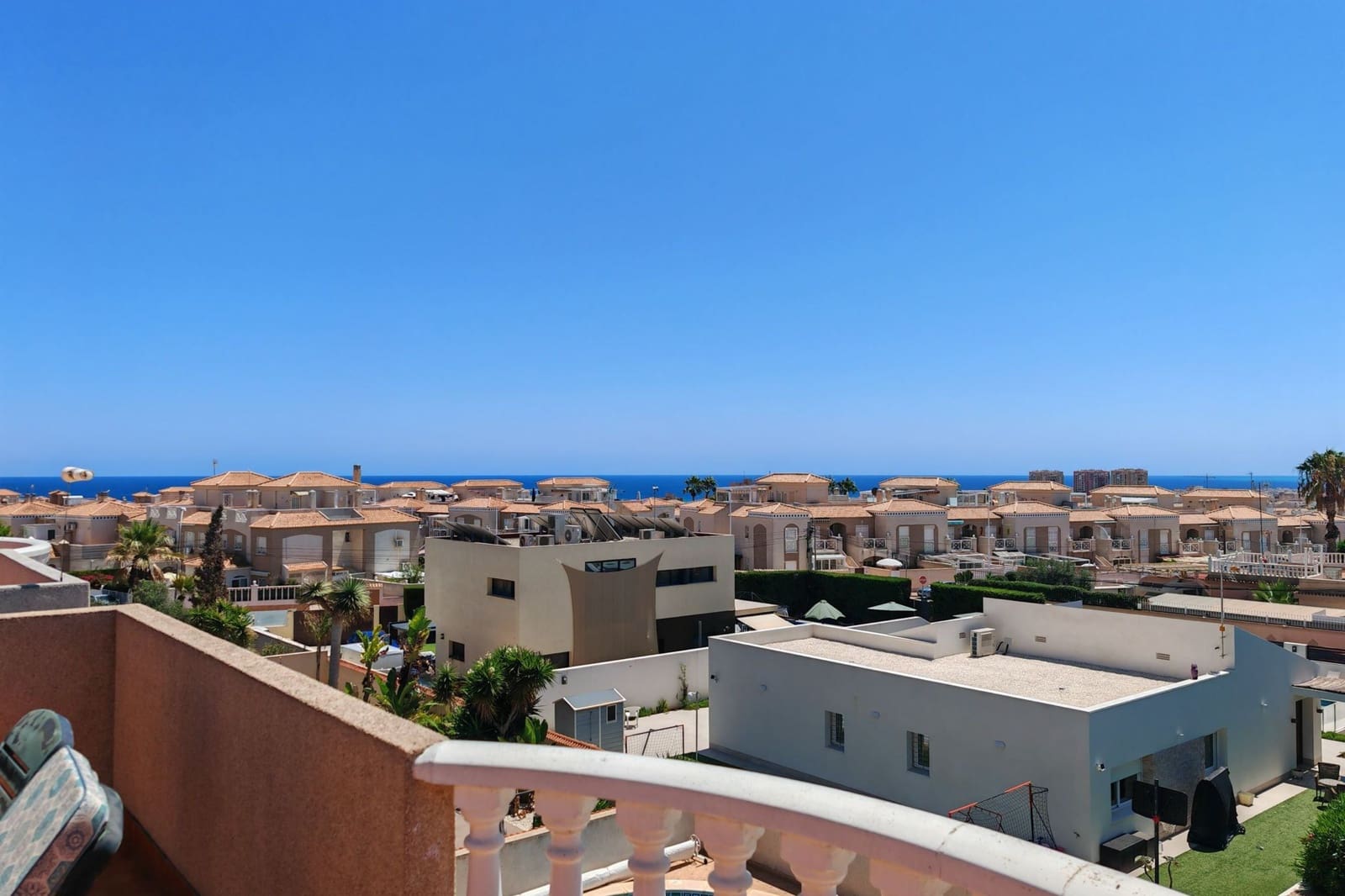 3 bedroom Villa for sale in Torrevieja with pool - € 560,000 (Ref: 9631405)