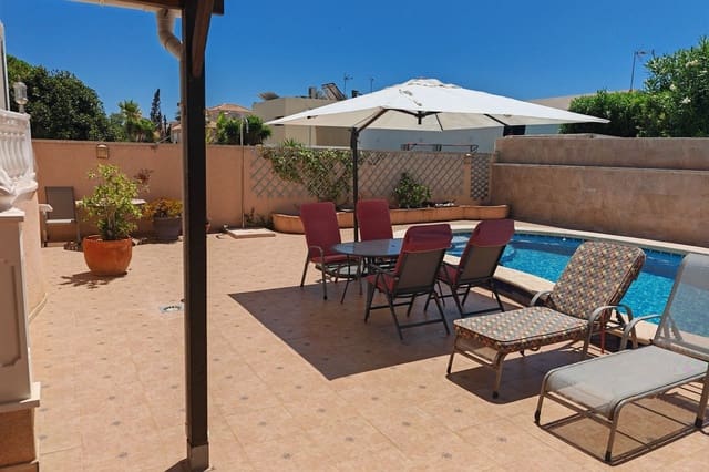 3 bedroom Villa for sale in El Molino, Torrevieja with pool - € 560,000 (Ref: 9631405)