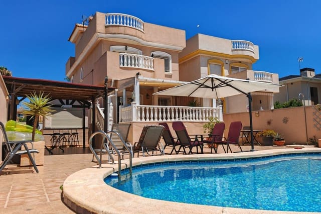 3 bedroom Villa for sale in El Molino, Torrevieja with pool - € 560,000 (Ref: 9631405)