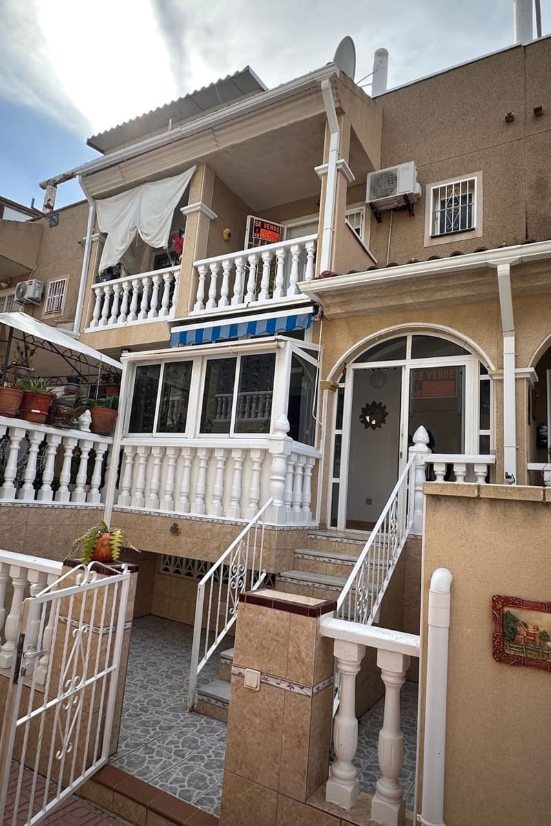 3 slaapkamer Huis te koop in Orihuela Costa met zwembad - € 249.000 (Ref: 9642957)