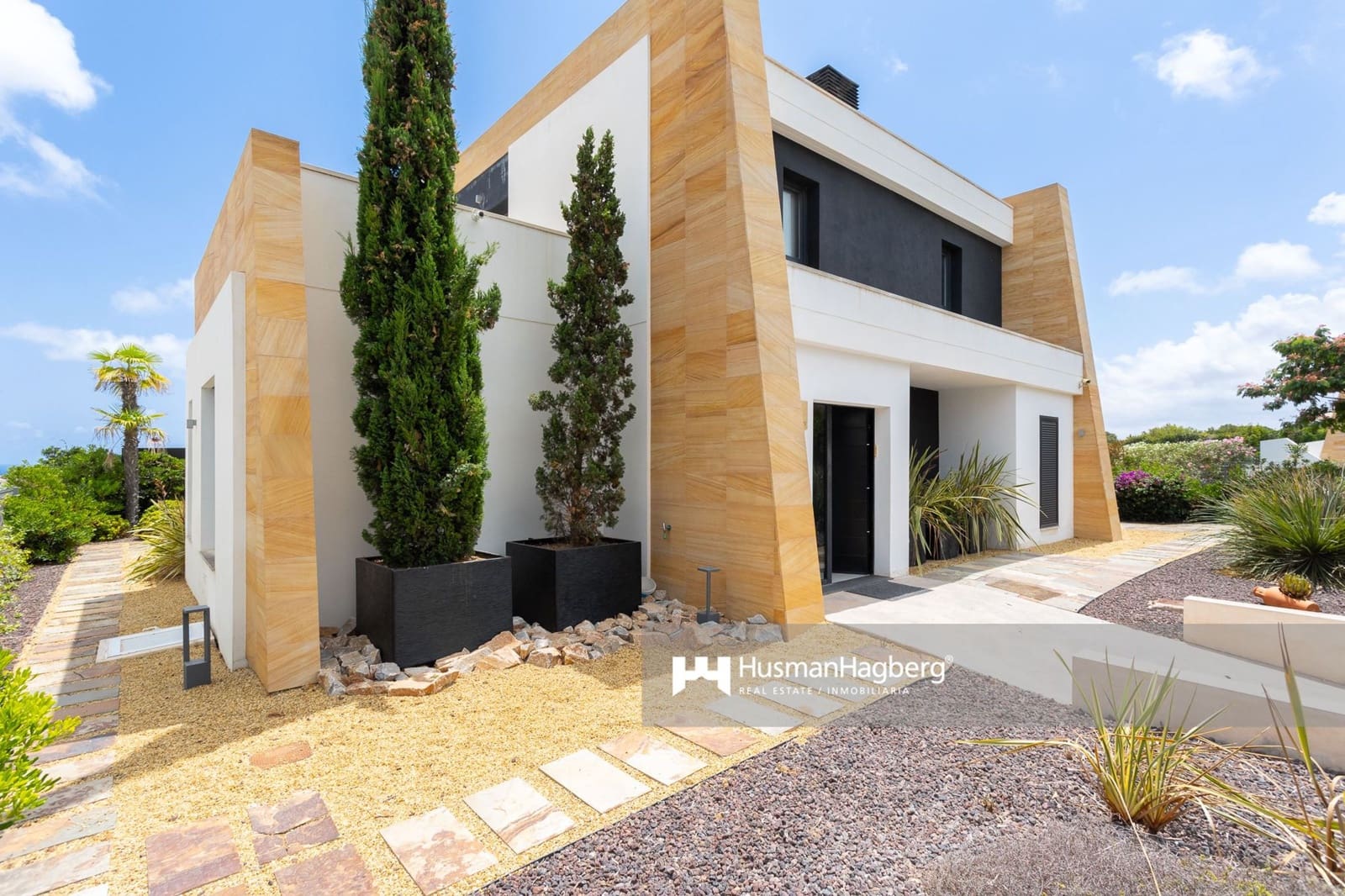 5 soveværelse Villa til salg i Villamartin med swimmingpool - € 1.295.000 (Ref: 9642958)