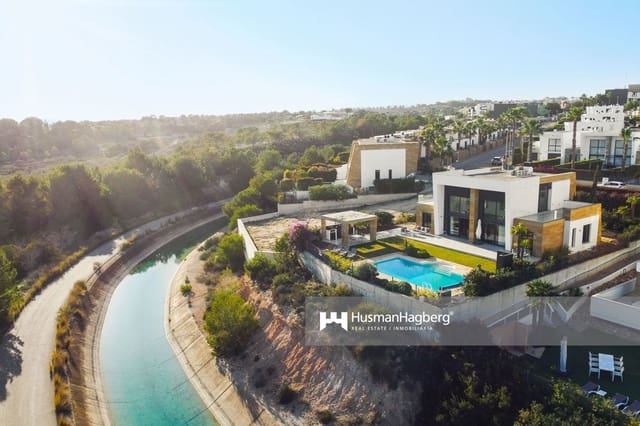 5 soveværelse Villa til salg i Villamartin, Orihuela med swimmingpool - € 1.295.000 (Ref: 9642958)