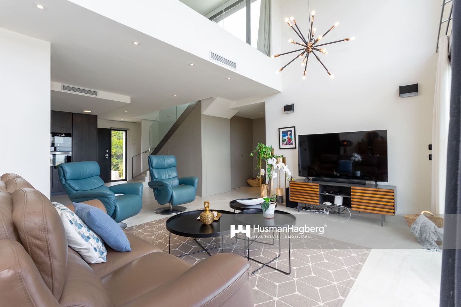 5 soveværelse Villa til salg i Villamartin med swimmingpool - € 1.295.000 (Ref: 9642958)