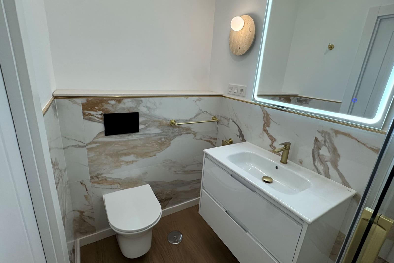 2 bedroom Apartment for sale in Punta Prima with pool - € 269,000 (Ref: 9665292)