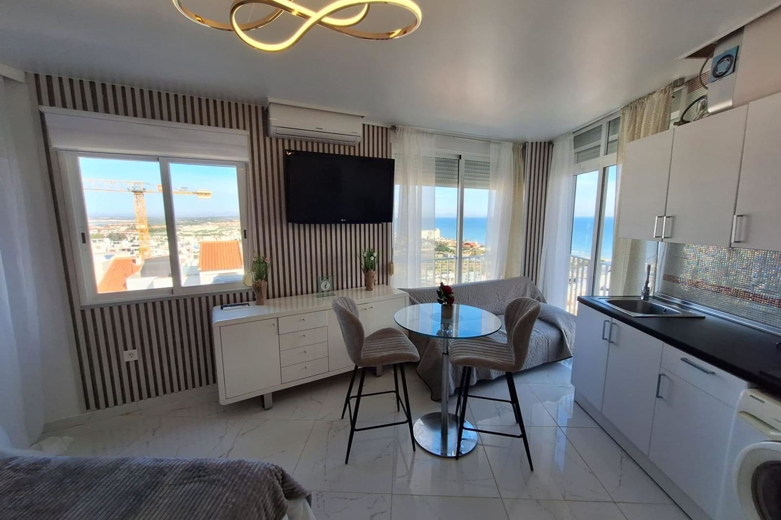 Leilighet til salgs i Torrevieja - € 125 000 (Ref: 9672286)