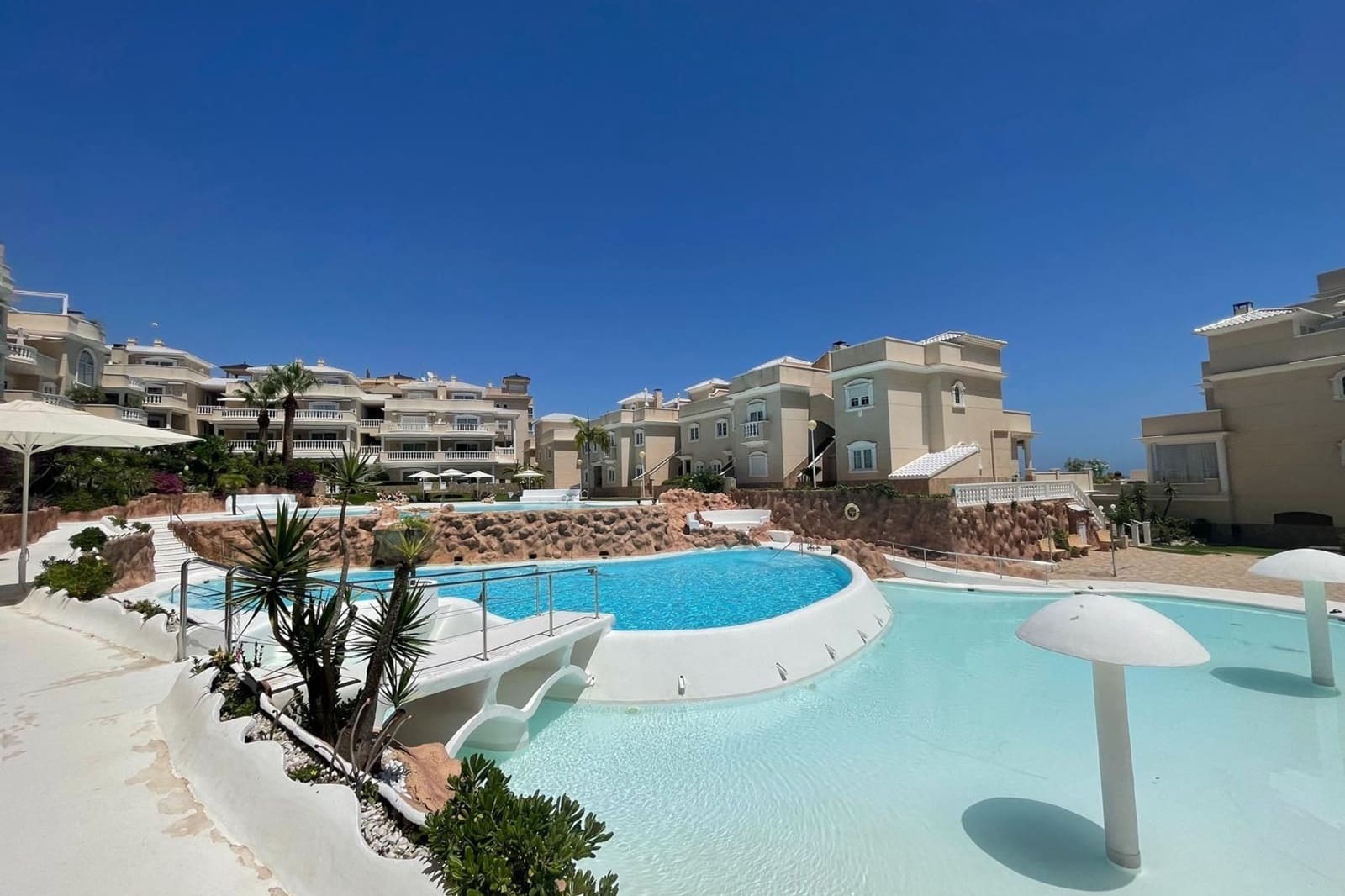 2 slaapkamer Appartement te koop in Campoamor met zwembad - € 260.000 (Ref: 9685565)