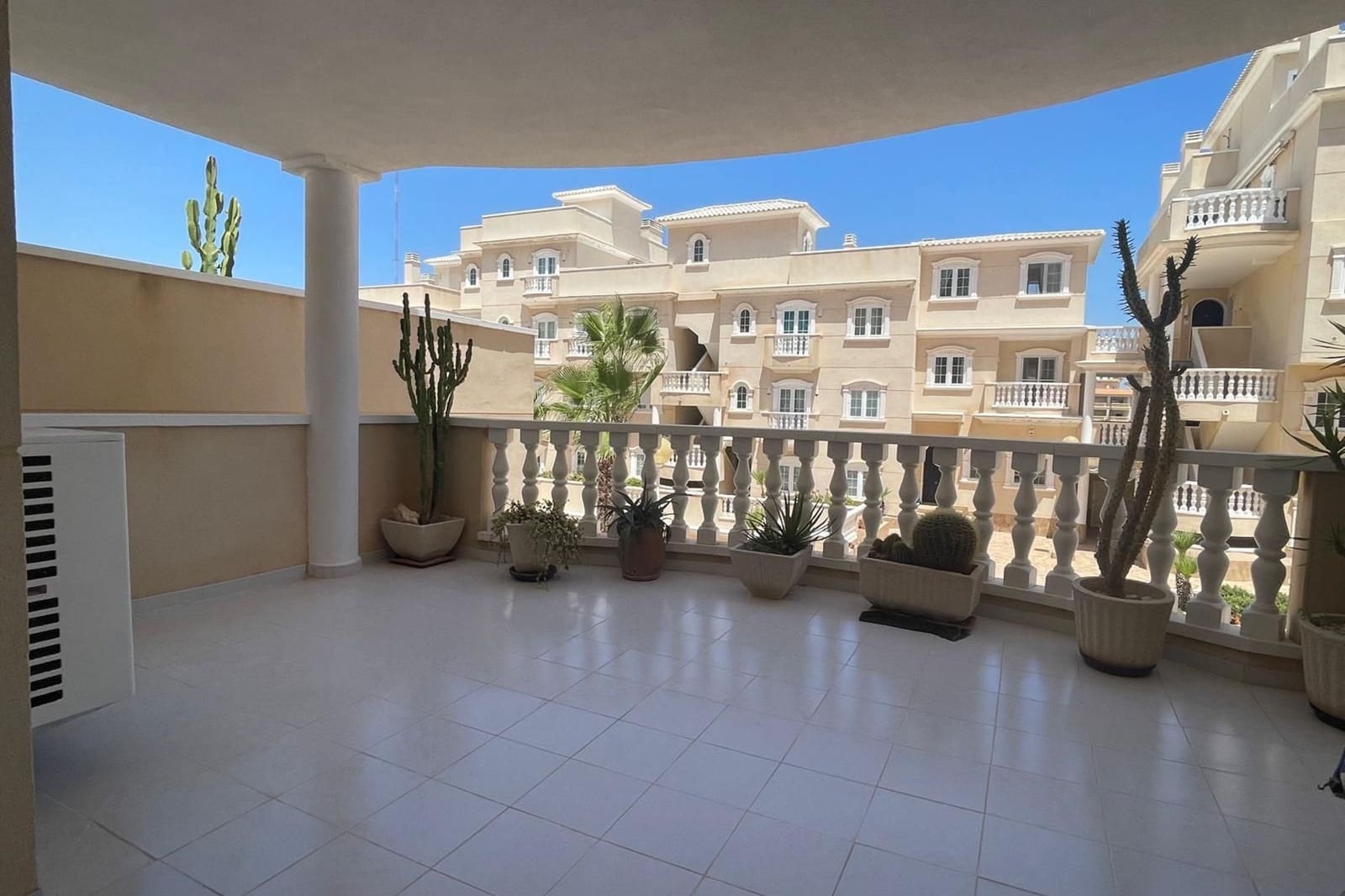 2 slaapkamer Appartement te koop in Campoamor met zwembad - € 260.000 (Ref: 9685565)