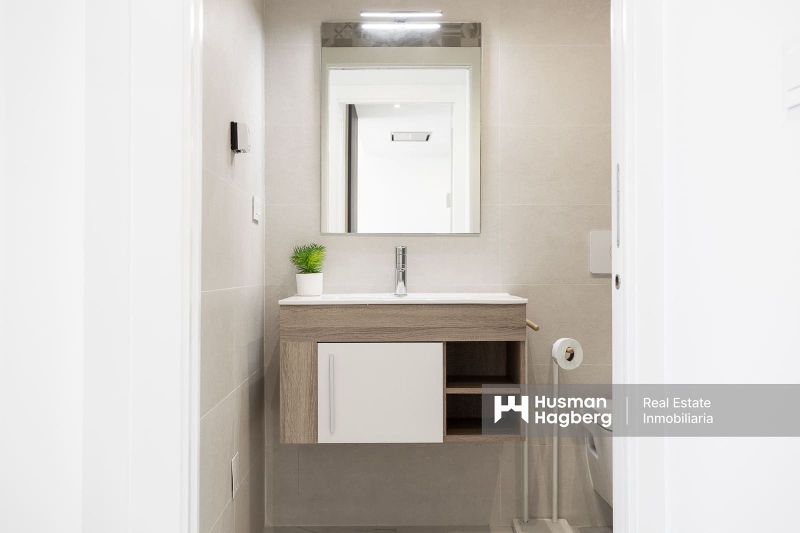 2 bedroom Apartment for sale in Playa Flamenca with pool - € 549,000 (Ref: 9687618)