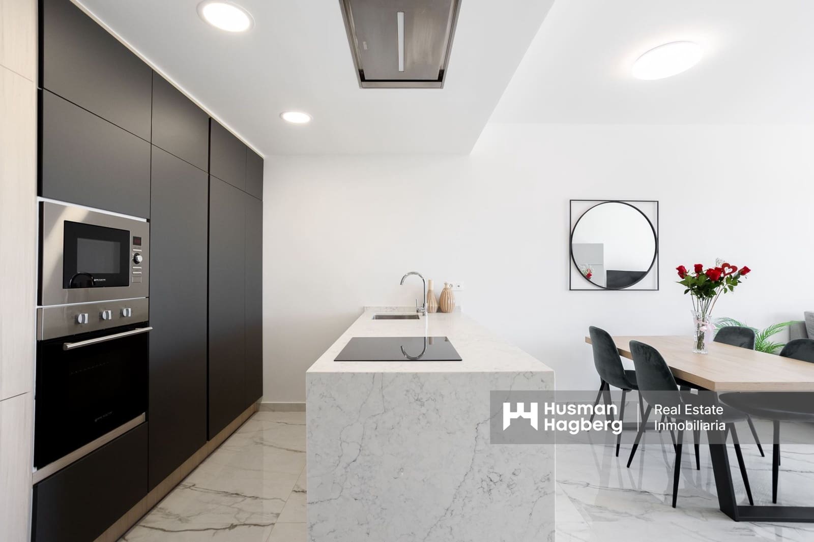 2 bedroom Apartment for sale in Playa Flamenca with pool - € 549,000 (Ref: 9687618)