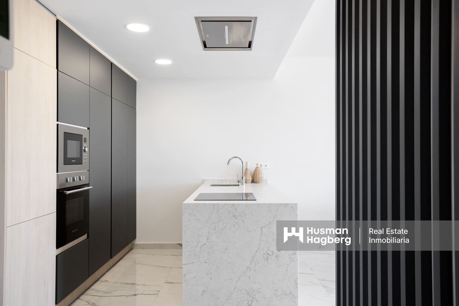 2 bedroom Apartment for sale in Playa Flamenca with pool - € 549,000 (Ref: 9687618)