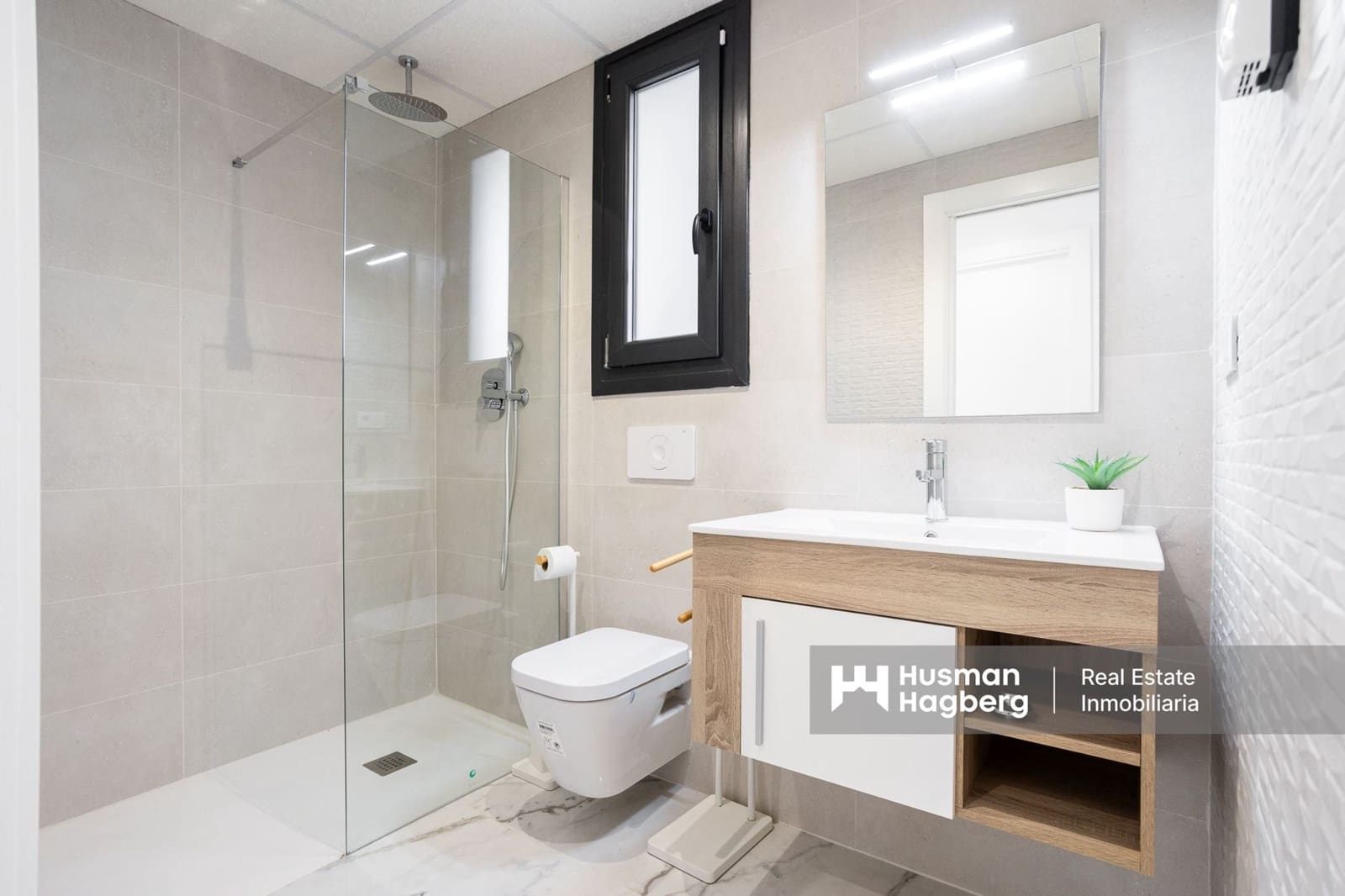 2 bedroom Apartment for sale in Playa Flamenca with pool - € 549,000 (Ref: 9687618)