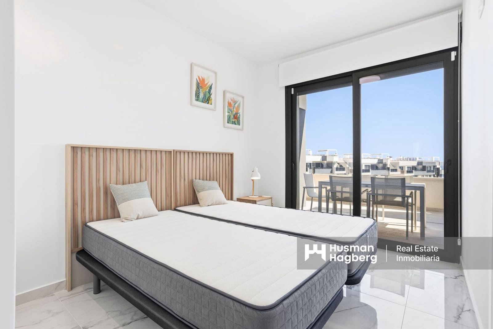 2 bedroom Apartment for sale in Playa Flamenca with pool - € 549,000 (Ref: 9687618)