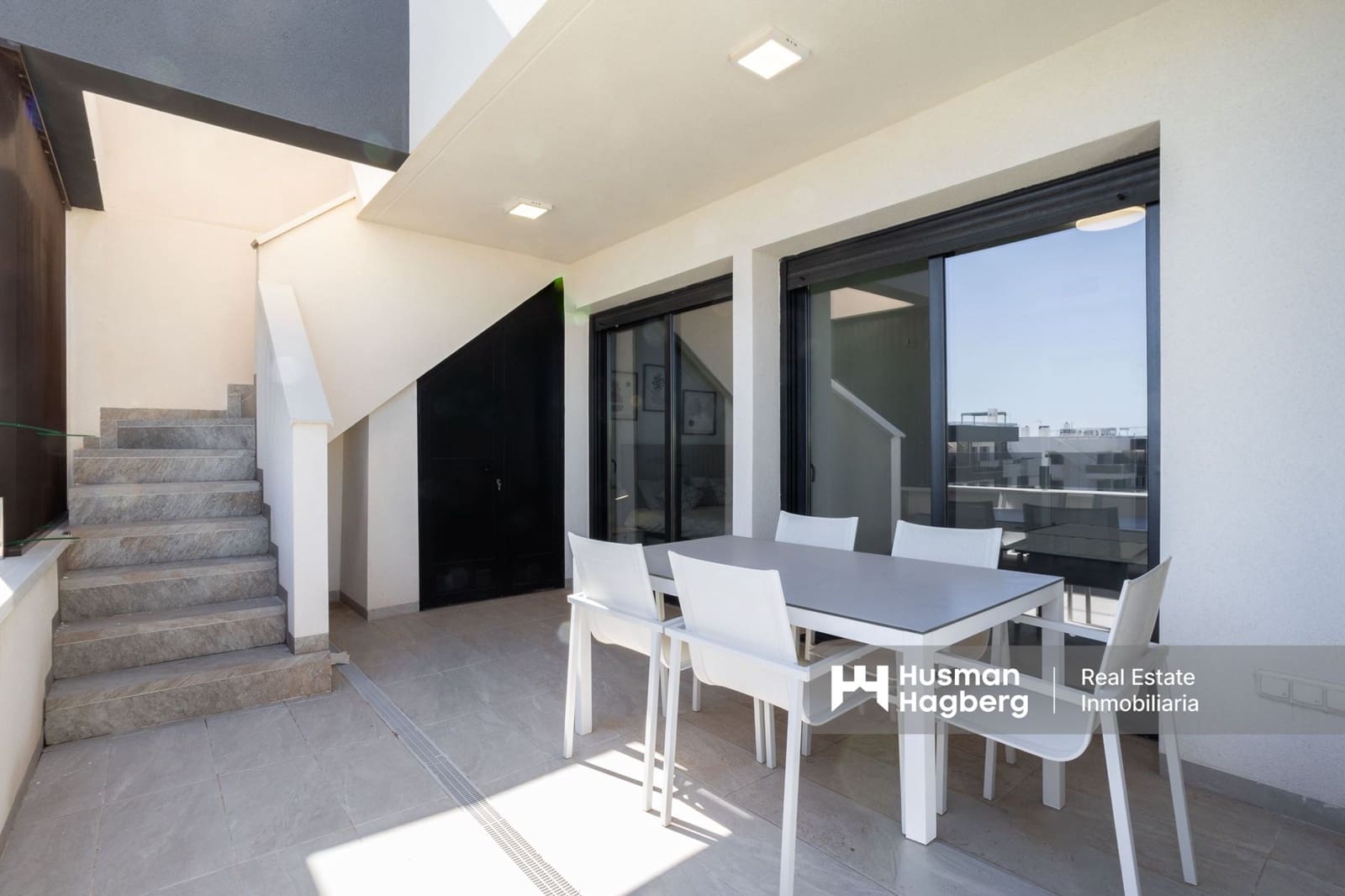 2 bedroom Apartment for sale in Playa Flamenca with pool - € 549,000 (Ref: 9687618)