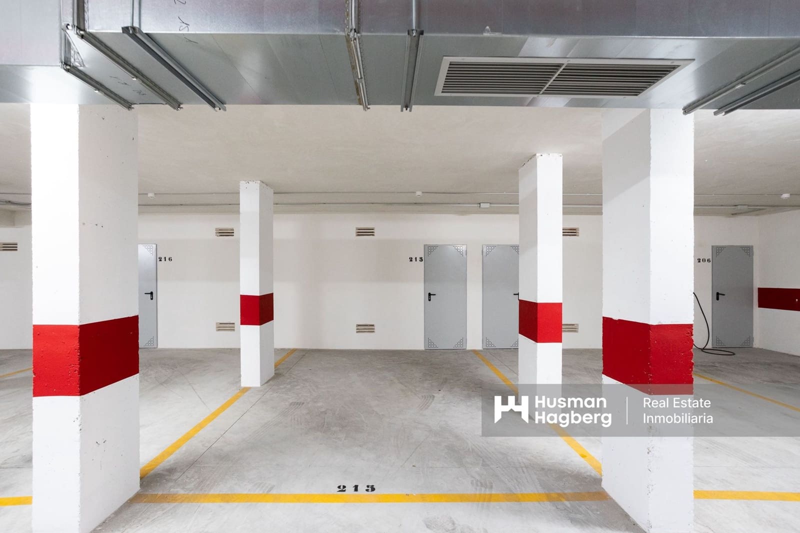 2 bedroom Apartment for sale in Playa Flamenca with pool - € 549,000 (Ref: 9687618)