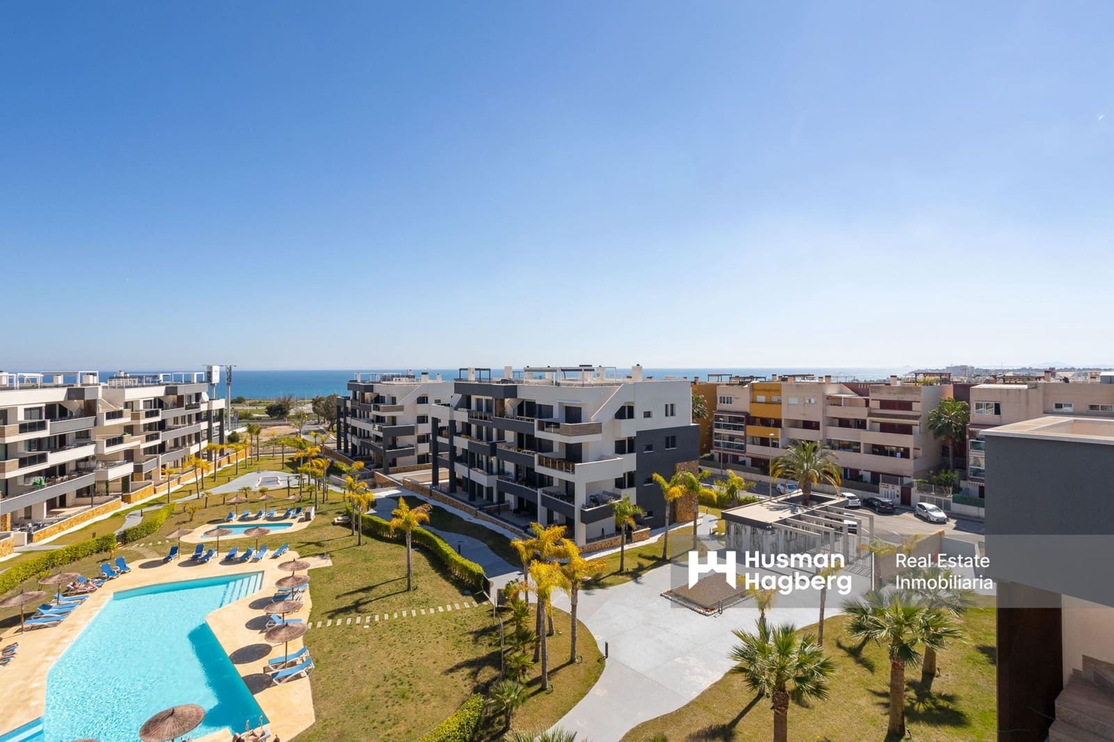 2 bedroom Apartment for sale in Playa Flamenca with pool - € 549,000 (Ref: 9687618)
