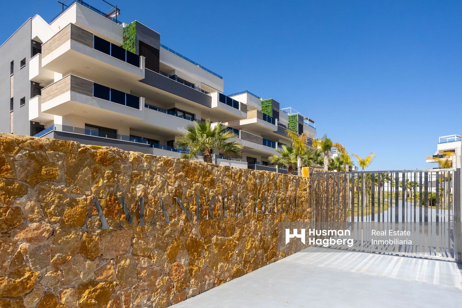 2 bedroom Apartment for sale in Playa Flamenca with pool - € 549,000 (Ref: 9687618)
