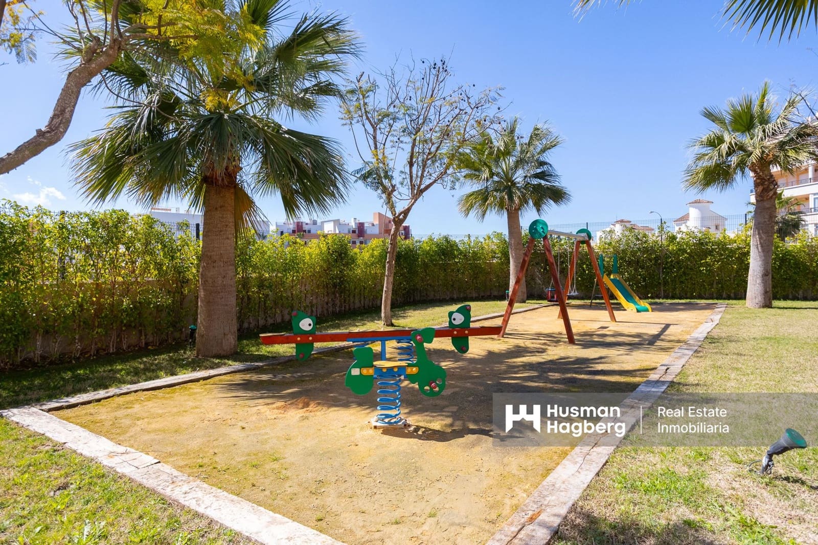 2 bedroom Apartment for sale in Playa Flamenca with pool - € 549,000 (Ref: 9687618)