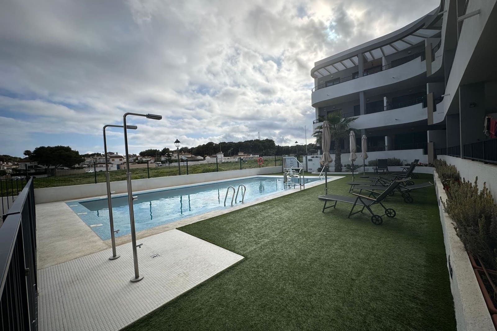 2 slaapkamer Appartement te koop in Pilar de la Horadada met zwembad - € 299.900 (Ref: 9691418)