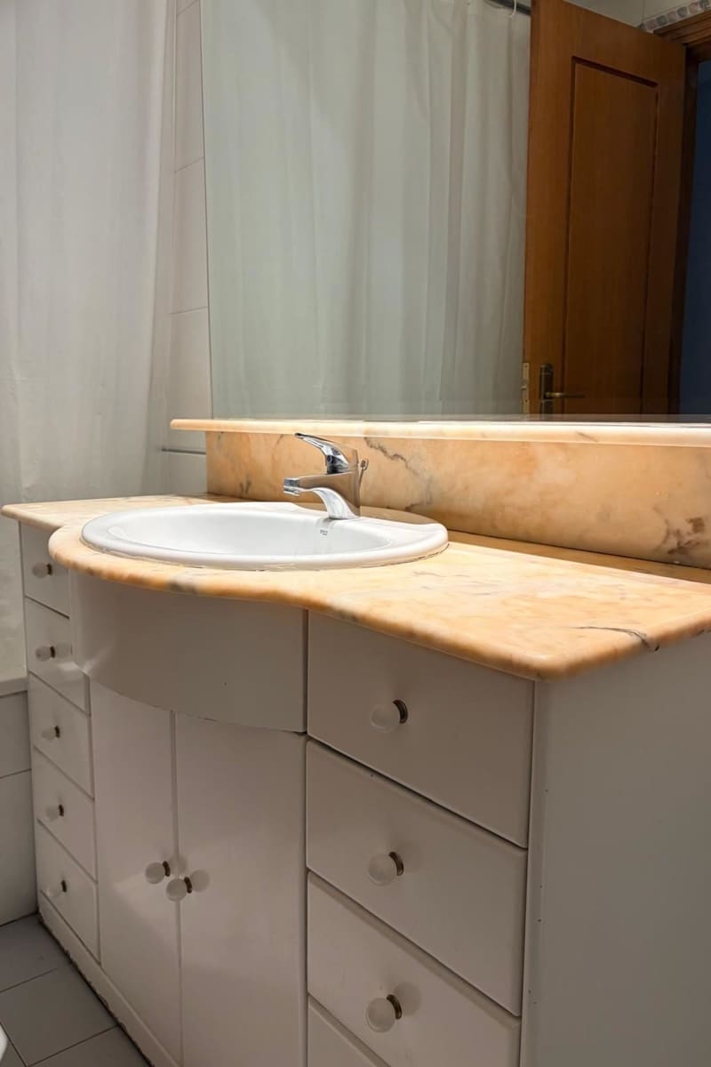 3 bedroom Apartment for sale in Alicante / Alacant city - € 700,000 (Ref: 9722649)