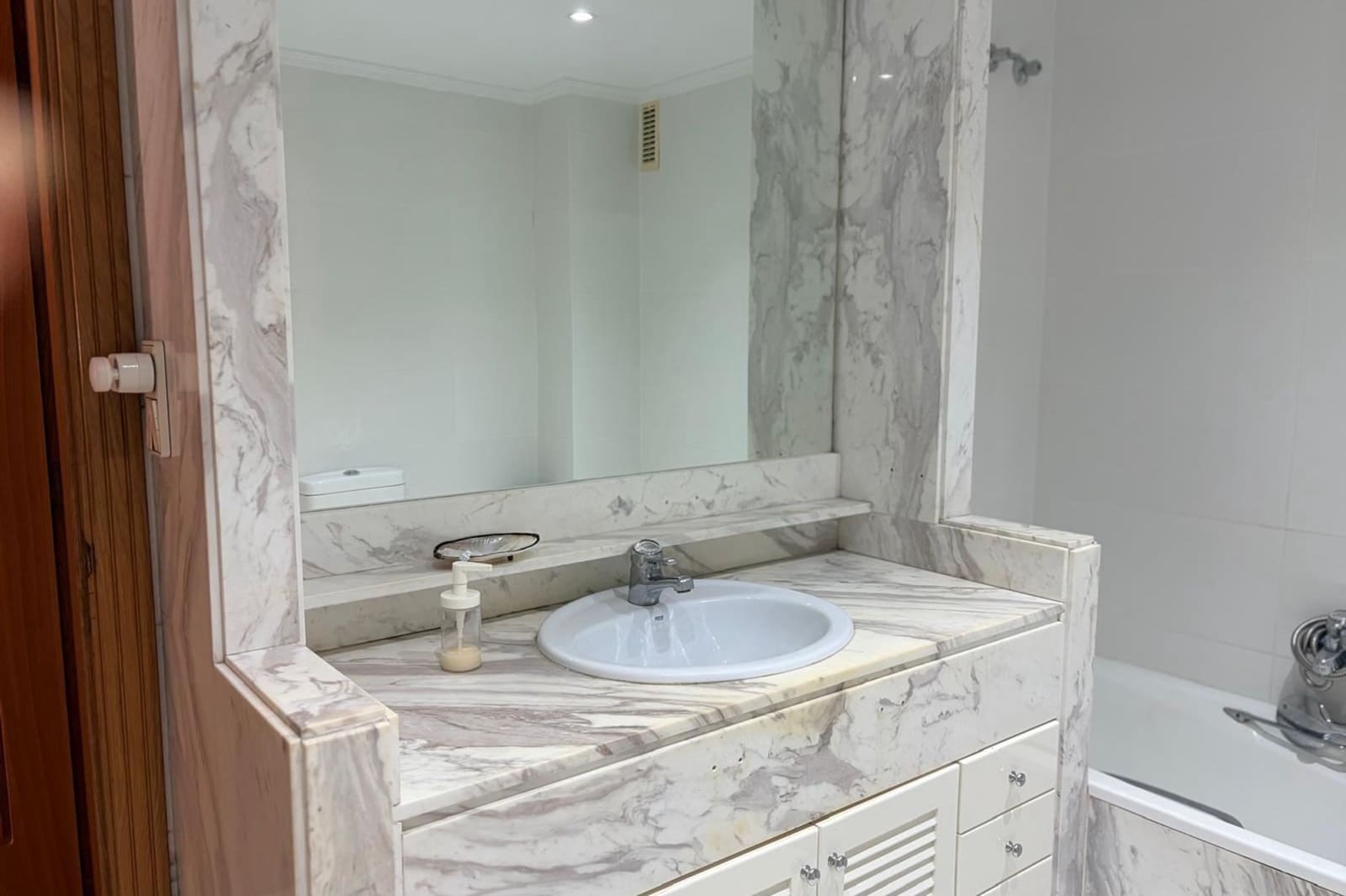 3 bedroom Apartment for sale in Alicante / Alacant city - € 700,000 (Ref: 9722649)