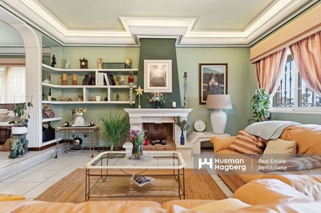 Chalet de 6 habitaciones en Cañada del Molino, Torrevieja en venta con piscina - 950.000 € (Ref: 9731223)