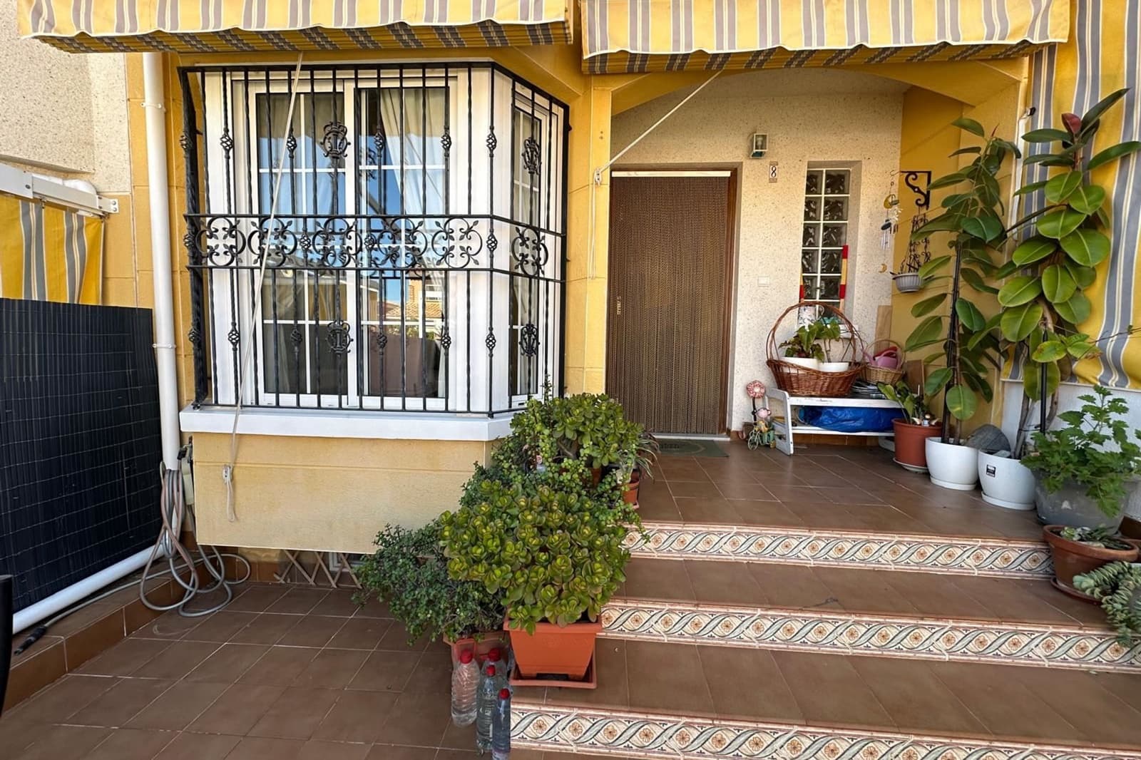 2 makuuhuone Omakotitalo myytävänä paikassa Los Balcones mukana uima-altaan - 199 900 € (Ref: 9748377)