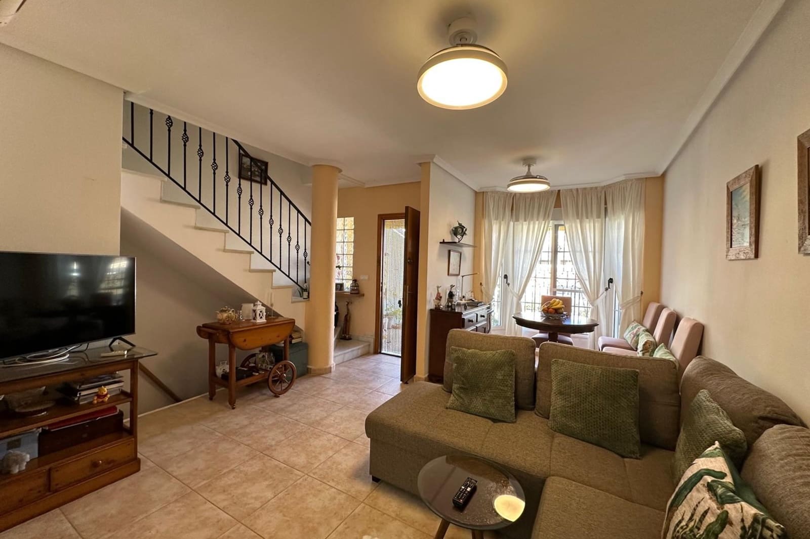 2 makuuhuone Omakotitalo myytävänä paikassa Los Balcones mukana uima-altaan - 199 900 € (Ref: 9748377)