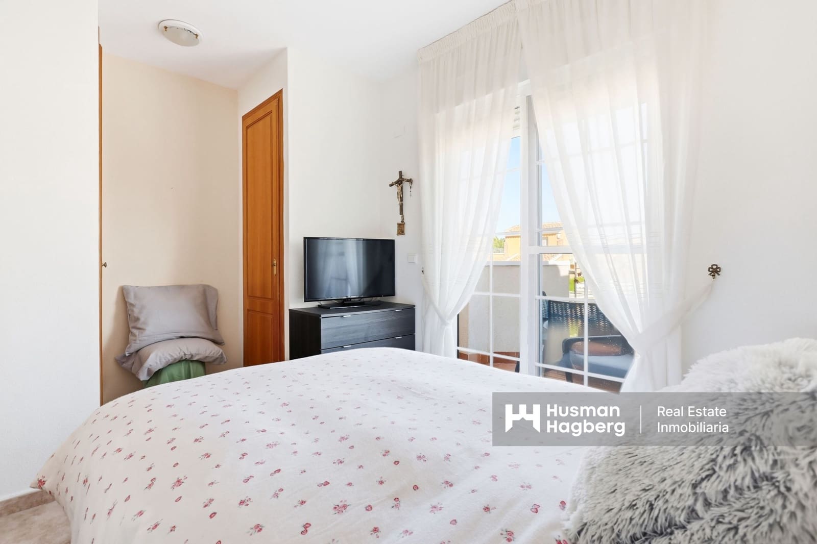 2 bedroom Townhouse for sale in Los Balcones with pool - € 199,900 (Ref: 9748377)