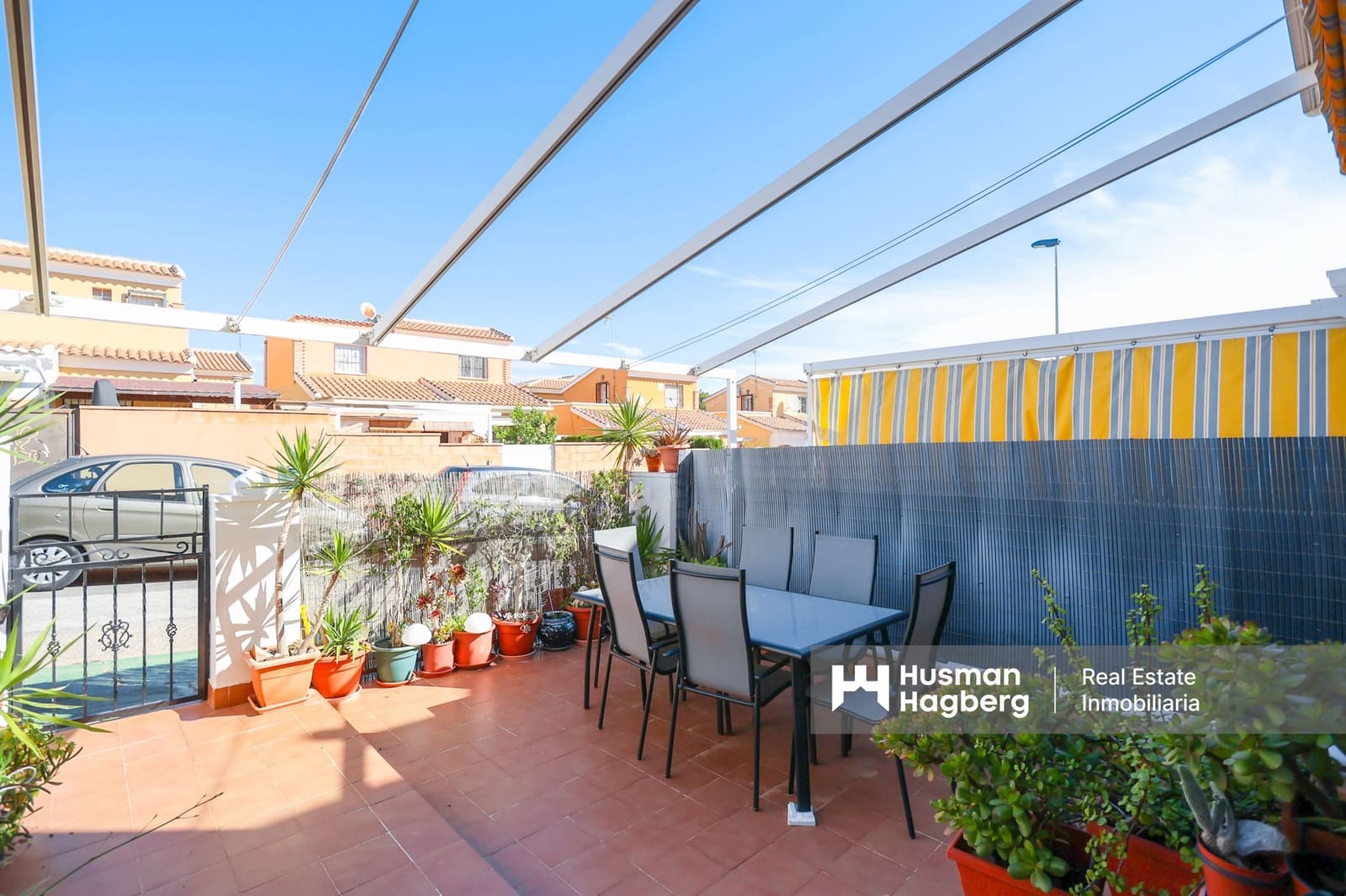 2 bedroom Townhouse for sale in Los Balcones with pool - € 199,900 (Ref: 9748377)
