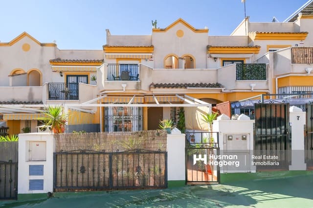 2 makuuhuone Omakotitalo myytävänä paikassa Los Balcones mukana uima-altaan - 199 900 € (Ref: 9748377)