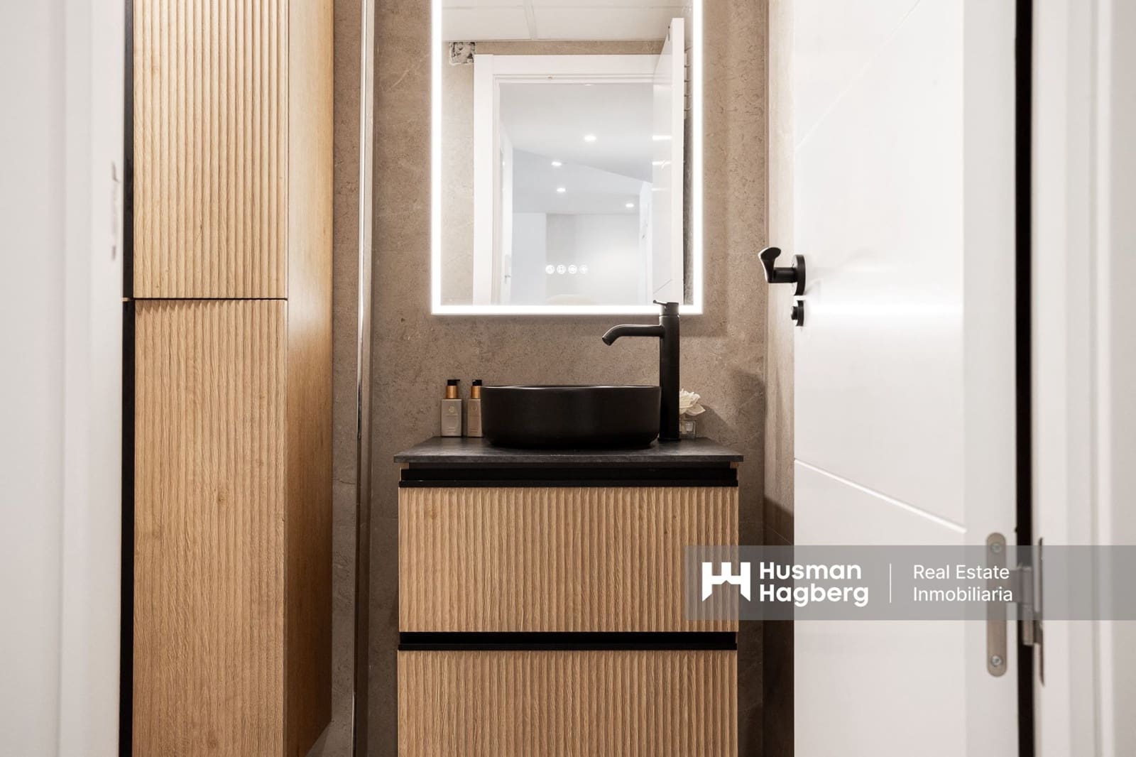 3 bedroom Apartment for sale in Torrevieja with pool - € 279,999 (Ref: 9756672)