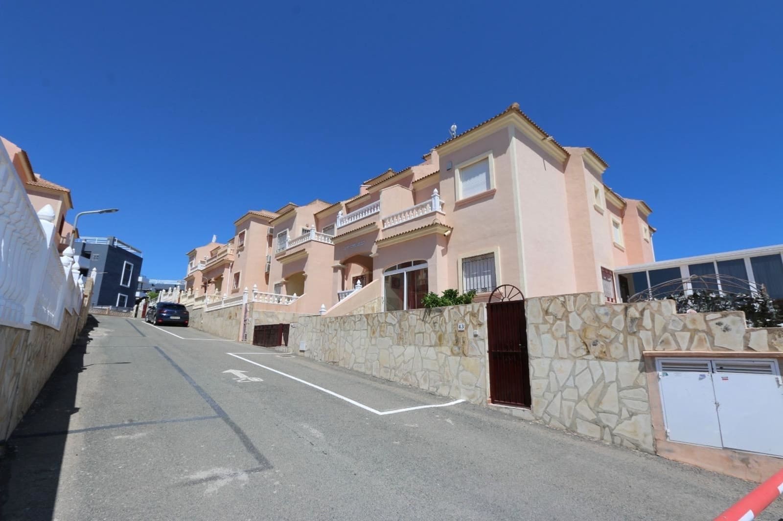 3 soveværelse Lejlighed til salg i La Florida med swimmingpool - € 320.000 (Ref: 9756673)