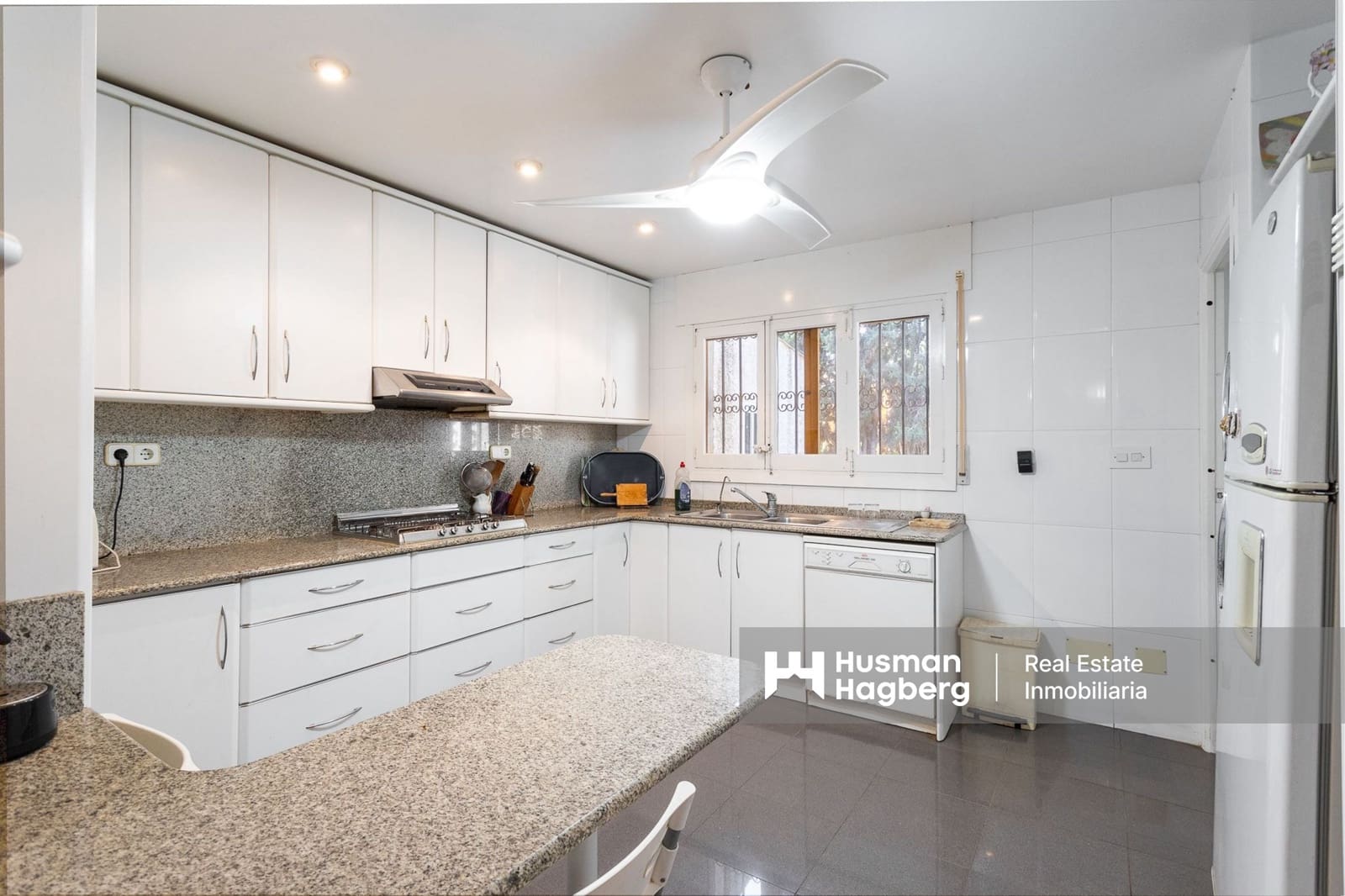 6 quarto Moradia para venda em Campoamor com piscina - 930 000 € (Ref: 9759405)