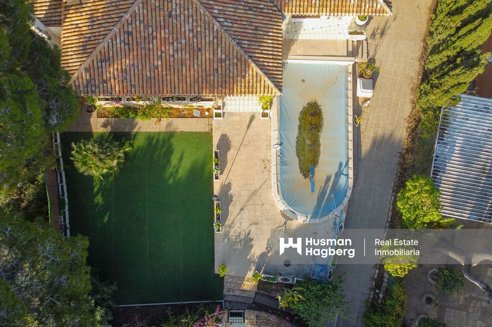 6 quarto Moradia para venda em Campoamor com piscina - 930 000 € (Ref: 9759405)