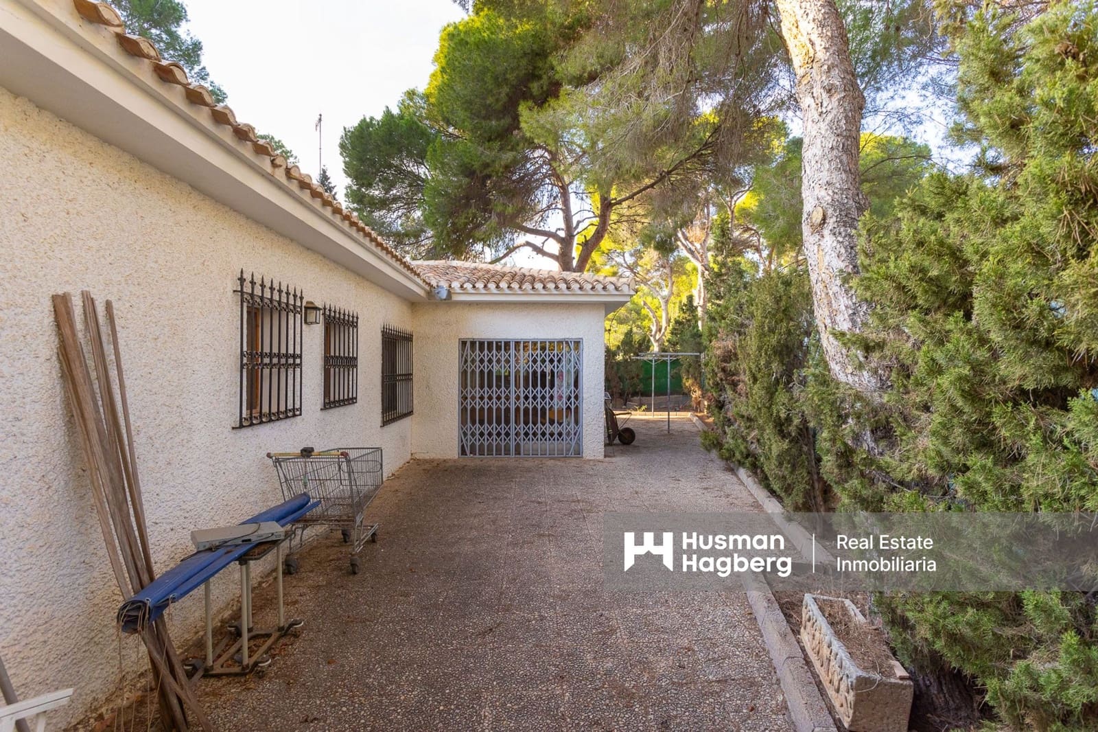 6 quarto Moradia para venda em Campoamor com piscina - 930 000 € (Ref: 9759405)