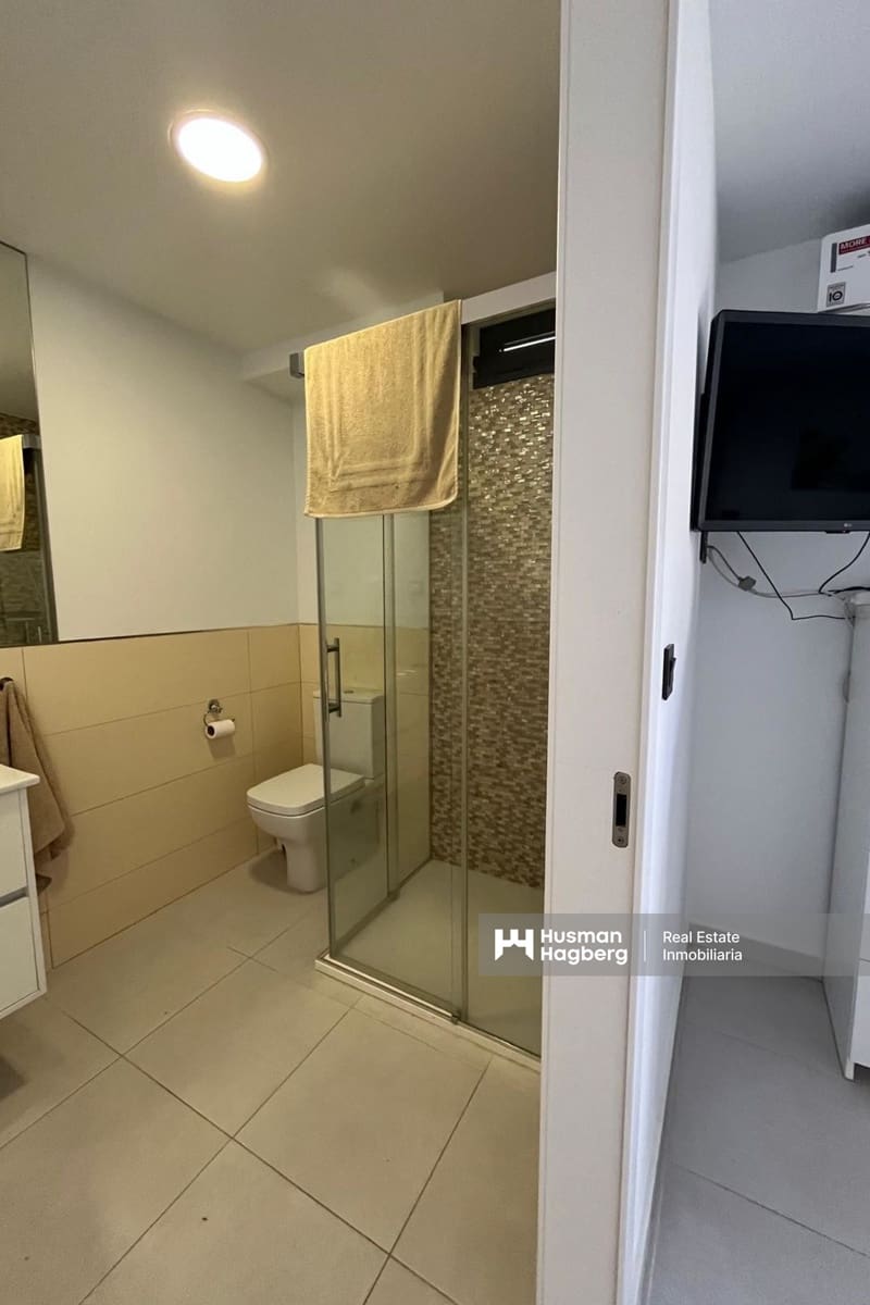 Chalet de 3 habitaciones en Villamartin en venta con piscina - 475.000 € (Ref: 9759406)