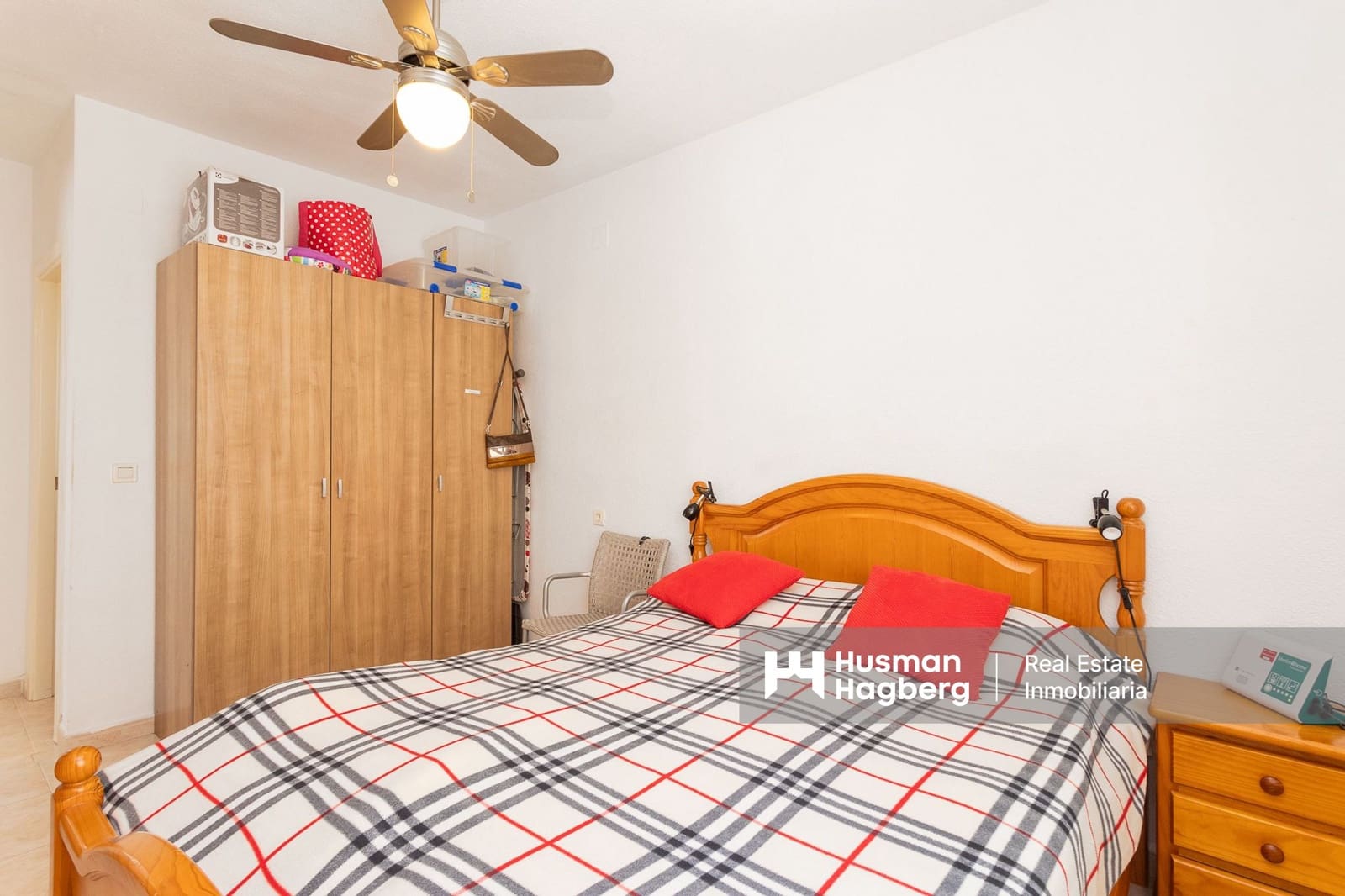 7 bedroom Villa for sale in Villamartin with pool - € 375,000 (Ref: 9759640)