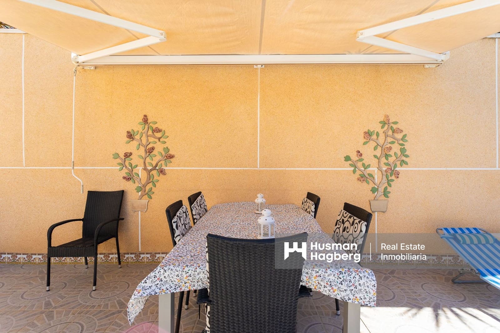 7 bedroom Villa for sale in Villamartin with pool - € 375,000 (Ref: 9759640)