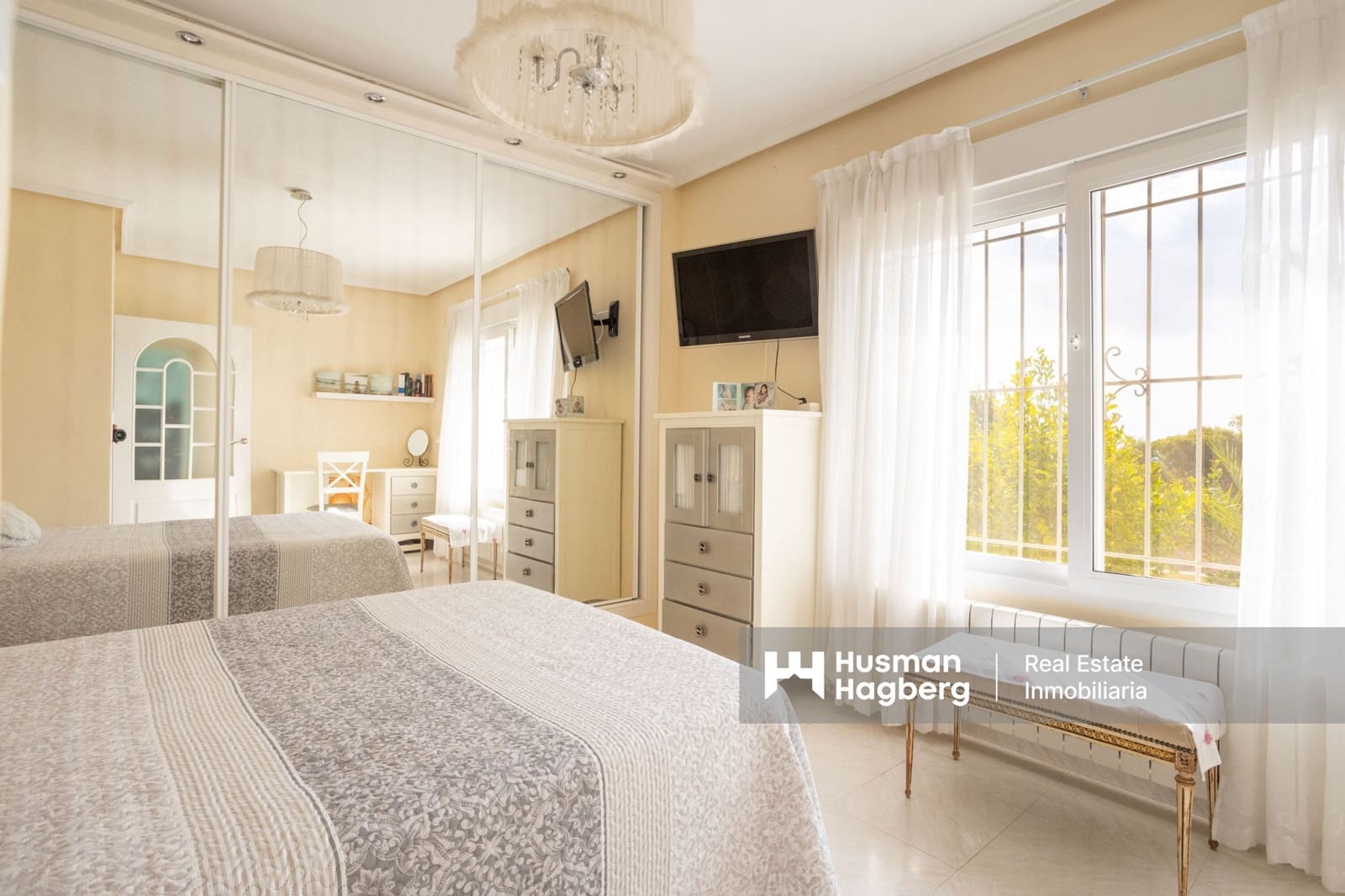 4 sypialnia Willa na sprzedaż w Villamartin z basenem - 699 900 € (Ref: 9759641)