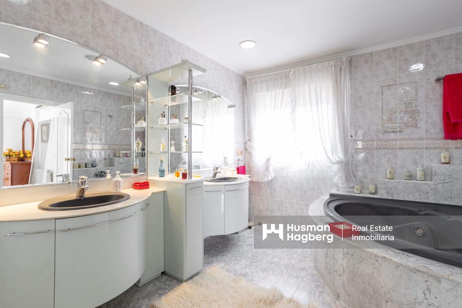 4 sypialnia Willa na sprzedaż w Villamartin z basenem - 699 900 € (Ref: 9759641)