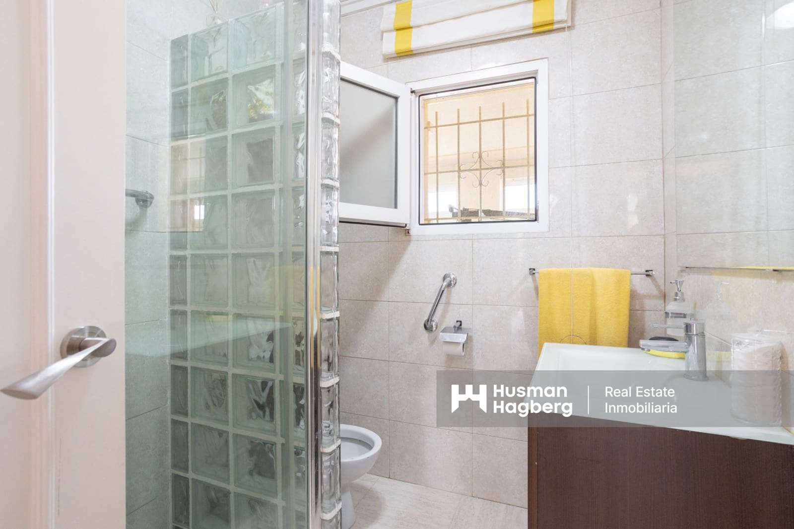 4 sypialnia Willa na sprzedaż w Villamartin z basenem - 699 900 € (Ref: 9759641)