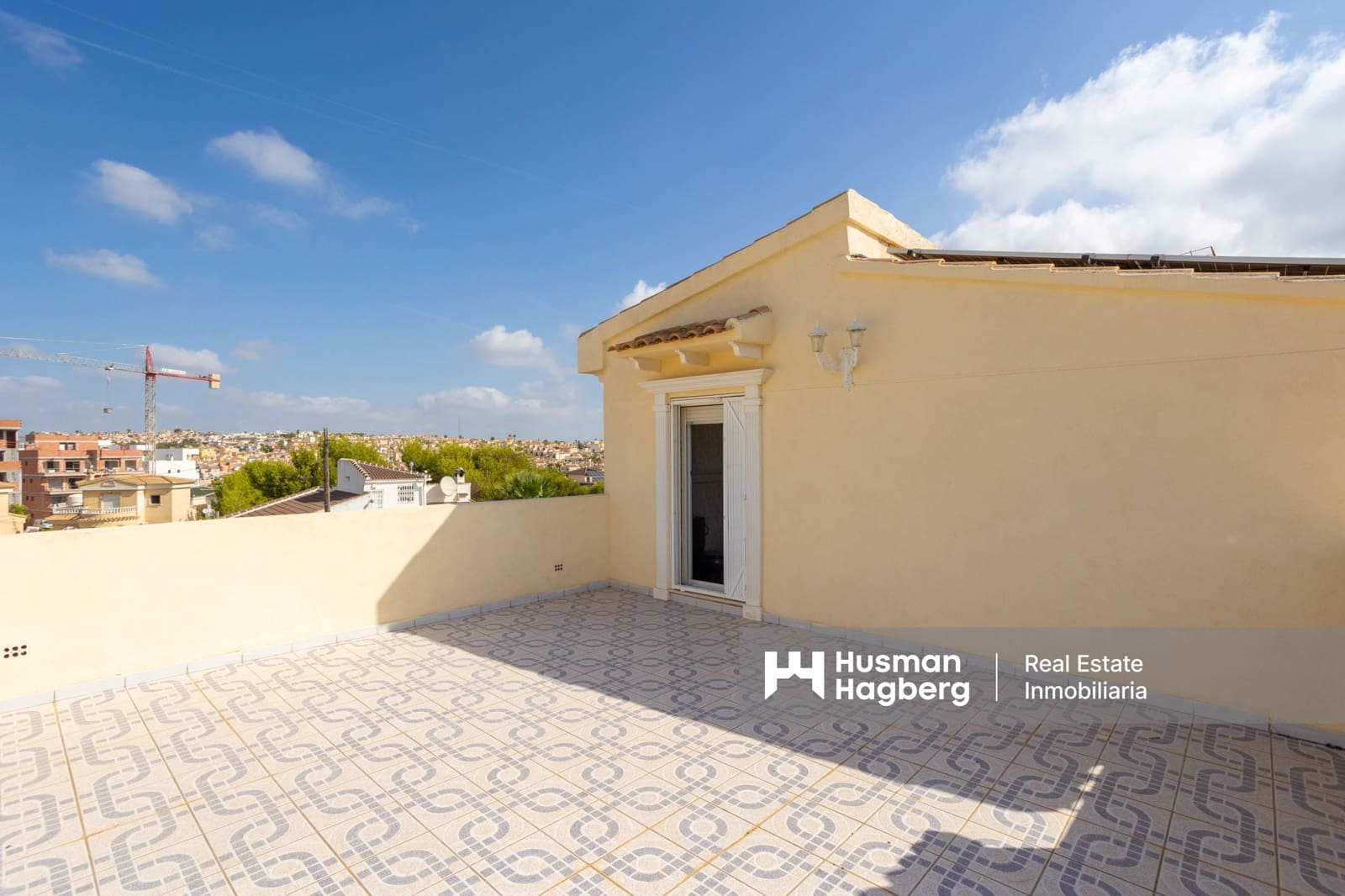 4 sypialnia Willa na sprzedaż w Villamartin z basenem - 699 900 € (Ref: 9759641)