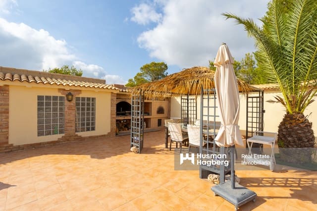 4 sypialnia Willa na sprzedaż w Villamartin, Orihuela z basenem - 699 900 € (Ref: 9759641)