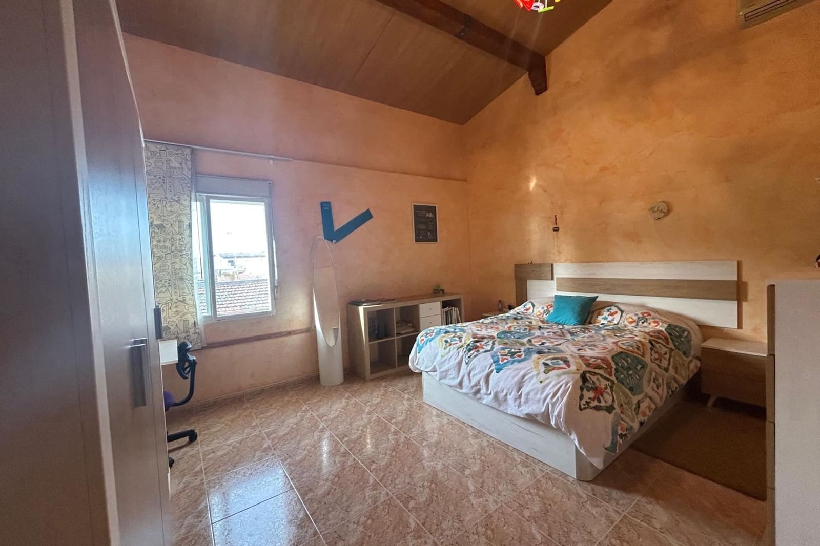 5 makuuhuone Omakotitalo myytävänä paikassa Alicante kaupunki mukana uima-altaan - 325 000 € (Ref: 9761386)