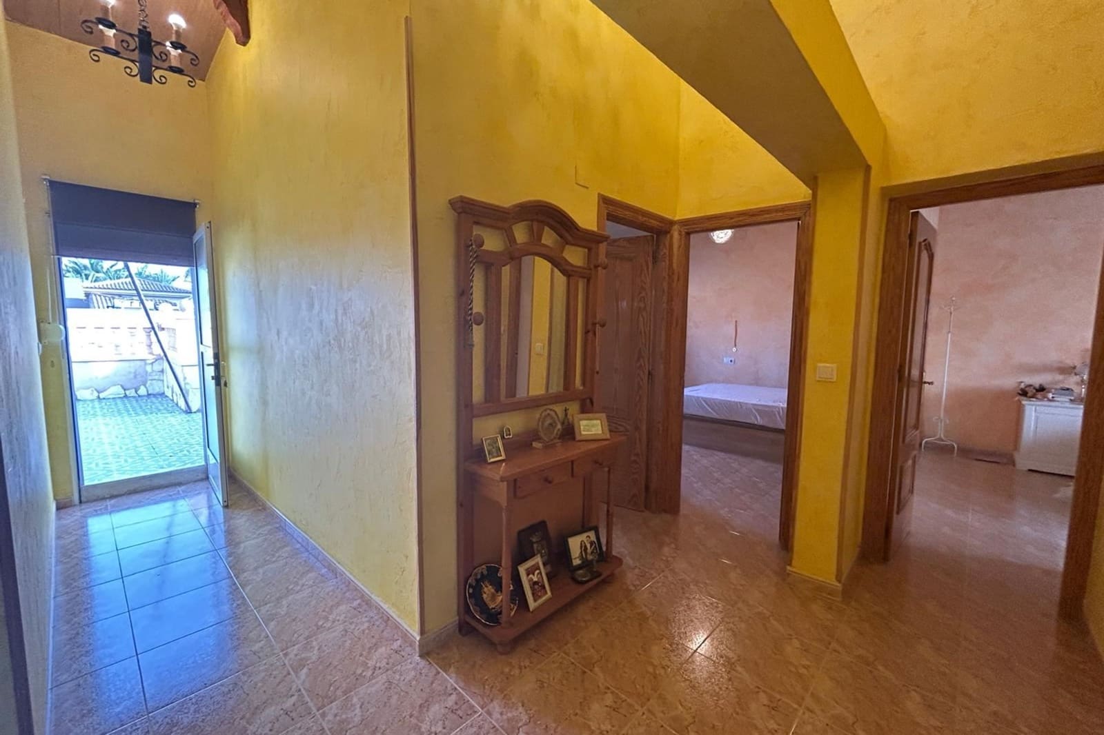 5 makuuhuone Omakotitalo myytävänä paikassa Alicante kaupunki mukana uima-altaan - 325 000 € (Ref: 9761386)