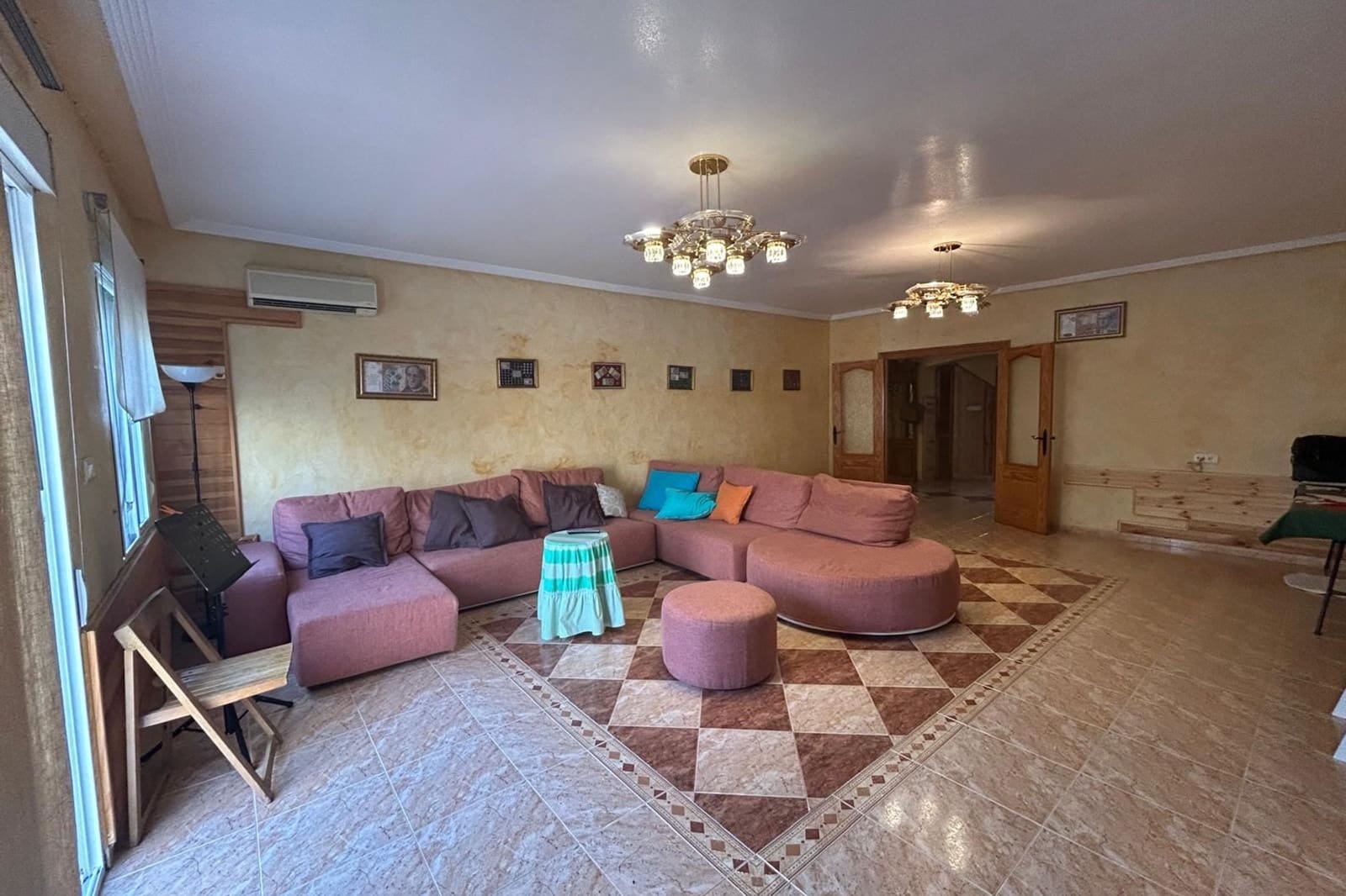 5 makuuhuone Omakotitalo myytävänä paikassa Alicante kaupunki mukana uima-altaan - 325 000 € (Ref: 9761386)