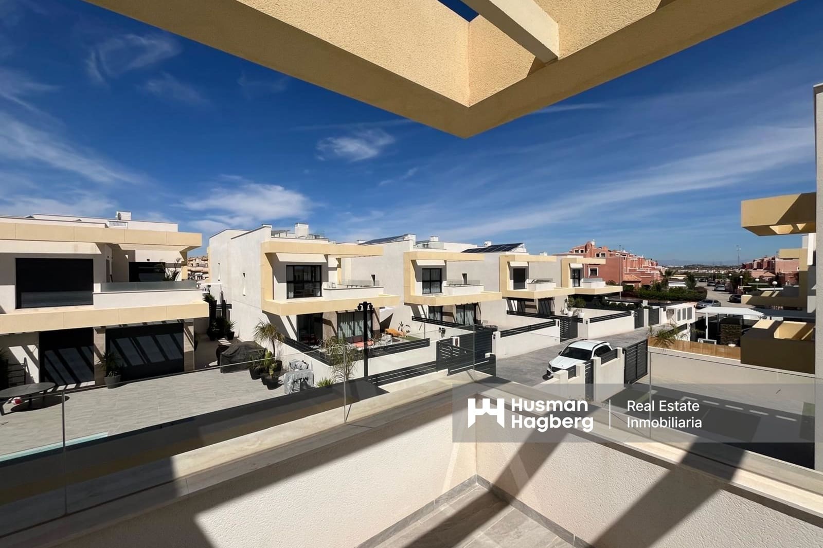 3 bedroom Villa for sale in Los Montesinos with pool - € 399,000 (Ref: 9776895)