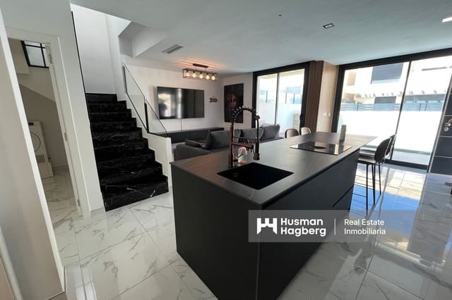 3 quarto Moradia para venda em Los Montesinos com piscina - 399 000 € (Ref: 9776895)