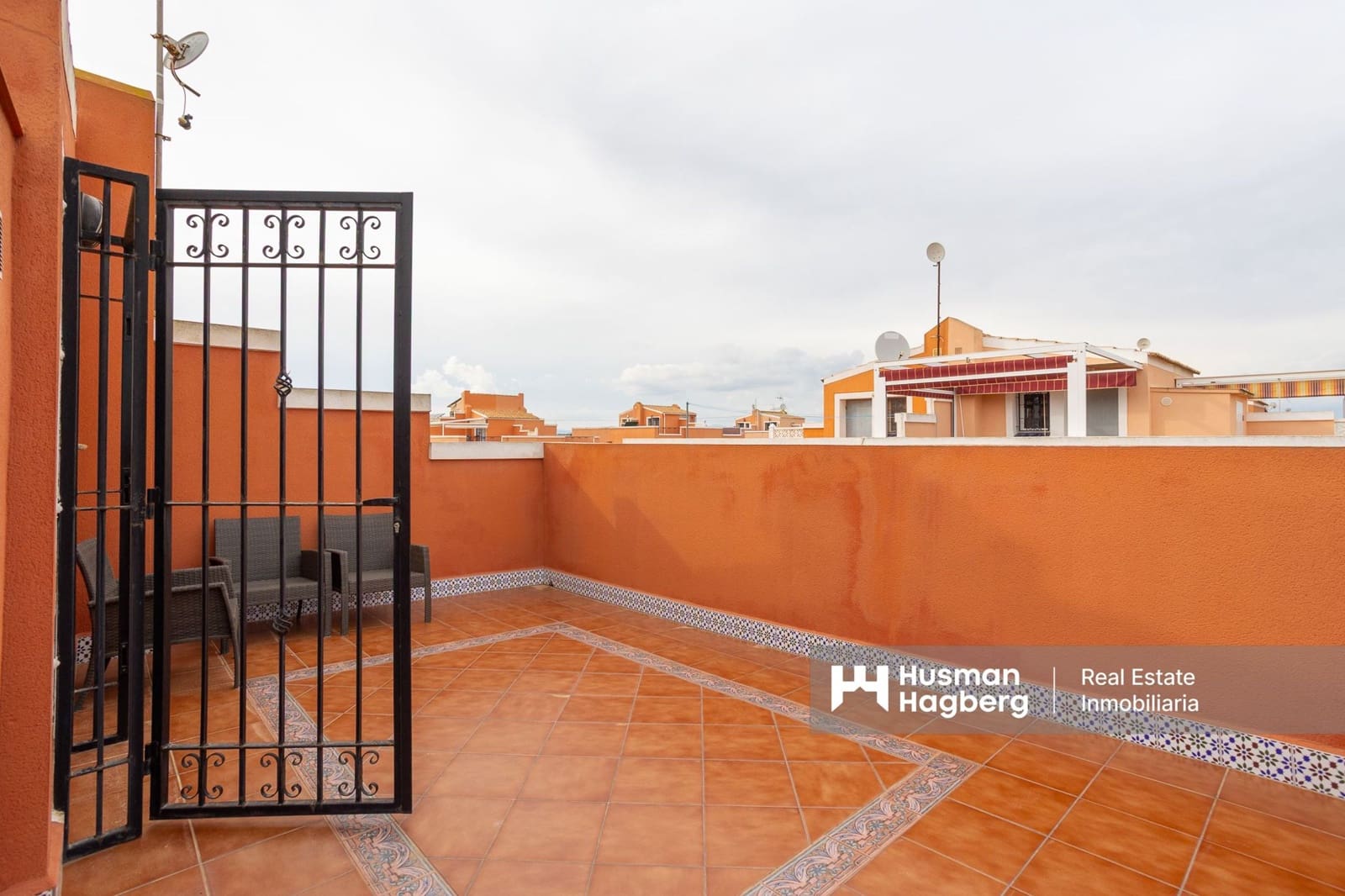 3 quarto Casa em Banda para venda em Los Montesinos com piscina - 209 900 € (Ref: 9776896)