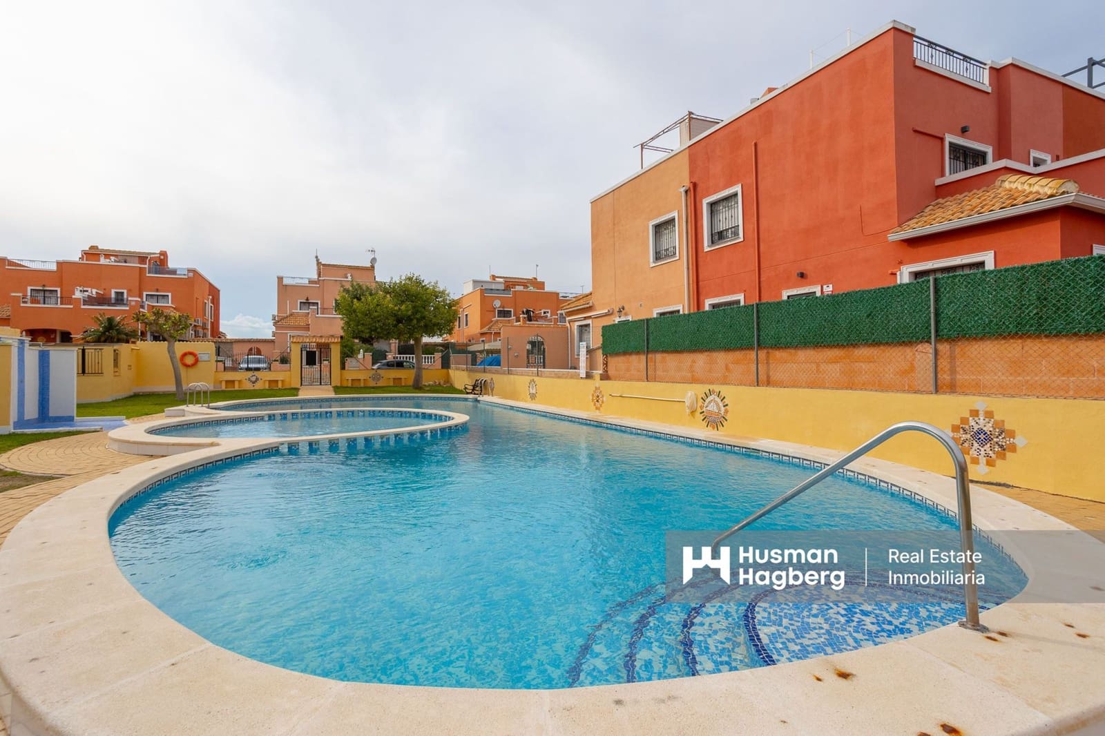3 quarto Casa em Banda para venda em Los Montesinos com piscina - 209 900 € (Ref: 9776896)